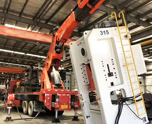 清城提升工作效率，选择优质折臂吊租赁服务