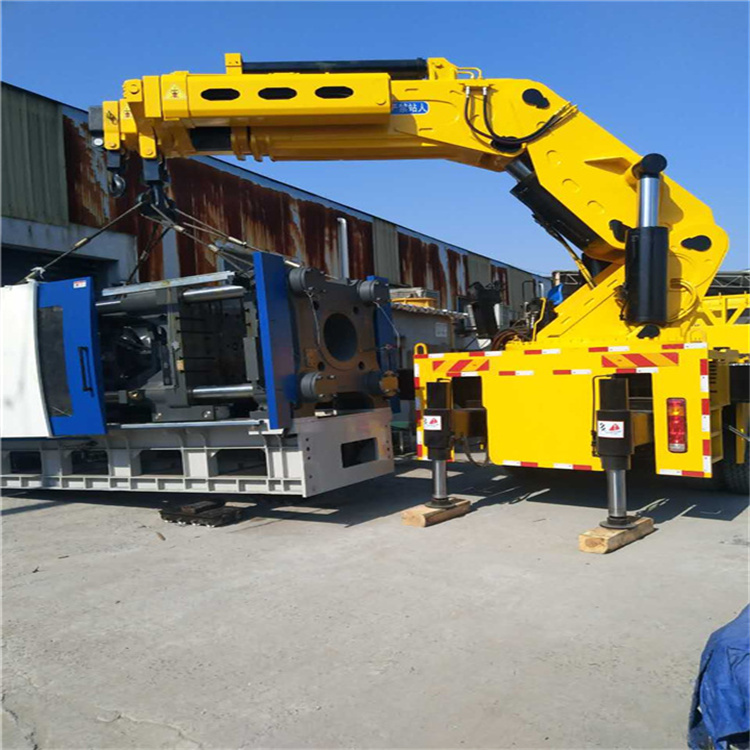 清城 大吨位折臂吊出租费用解析：一小时租赁多少钱