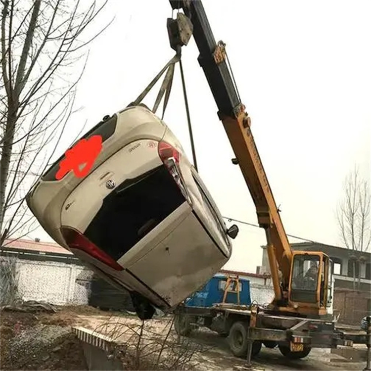 清城随时待命，吊车24小时道路救援服务全解析