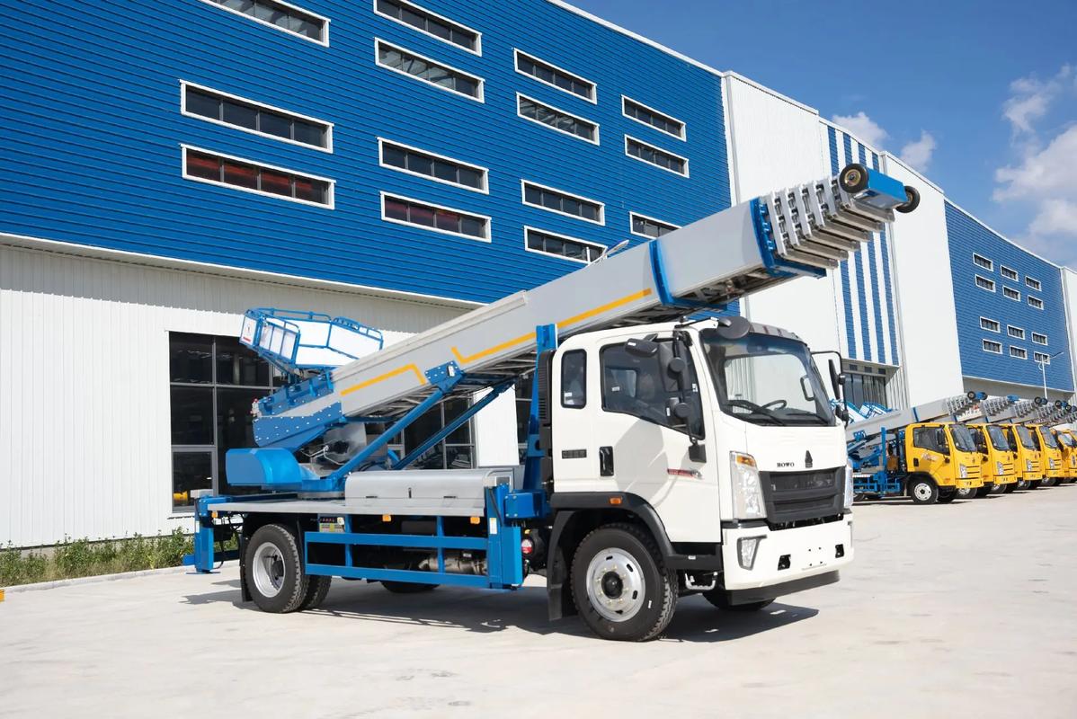 清城出租云梯车高空作业车 建筑垃圾搬运