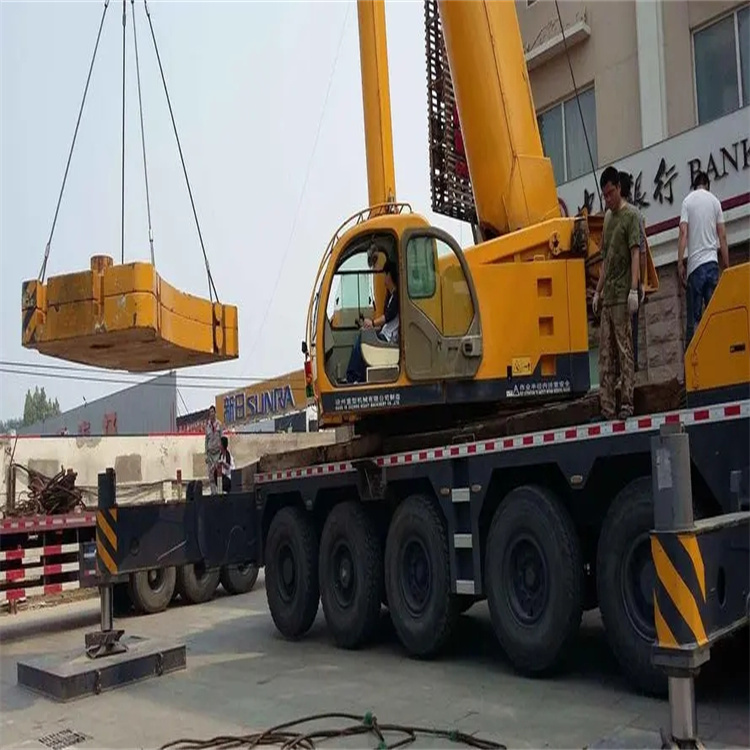 清城当地吊车出租|机器吊装|75吨|工厂搬迁服务