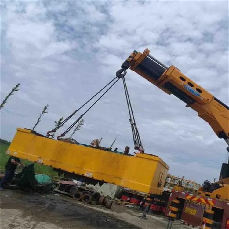 清城随车吊吊集装箱怎么吊